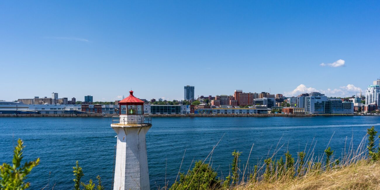 Main Photo (Banner for Webpage, 1920x1050 px, 16:9 aspect ratio, 5MB max file size)