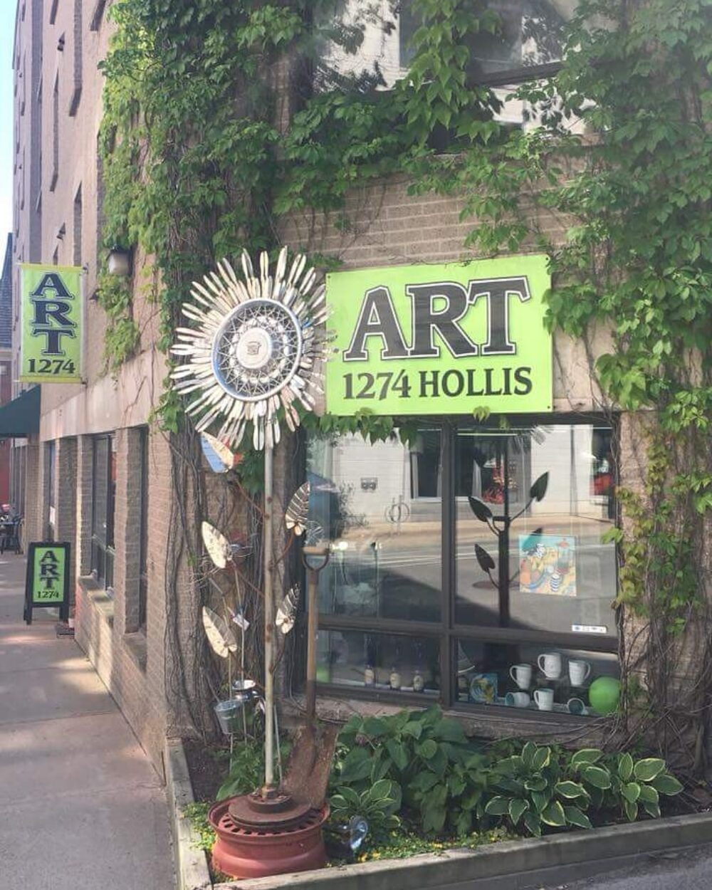 Art 1274 Hollis Gallery image