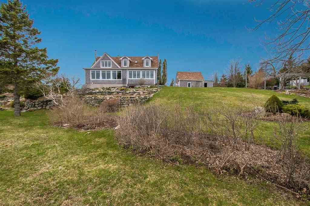 Colibri-Hill gallery image