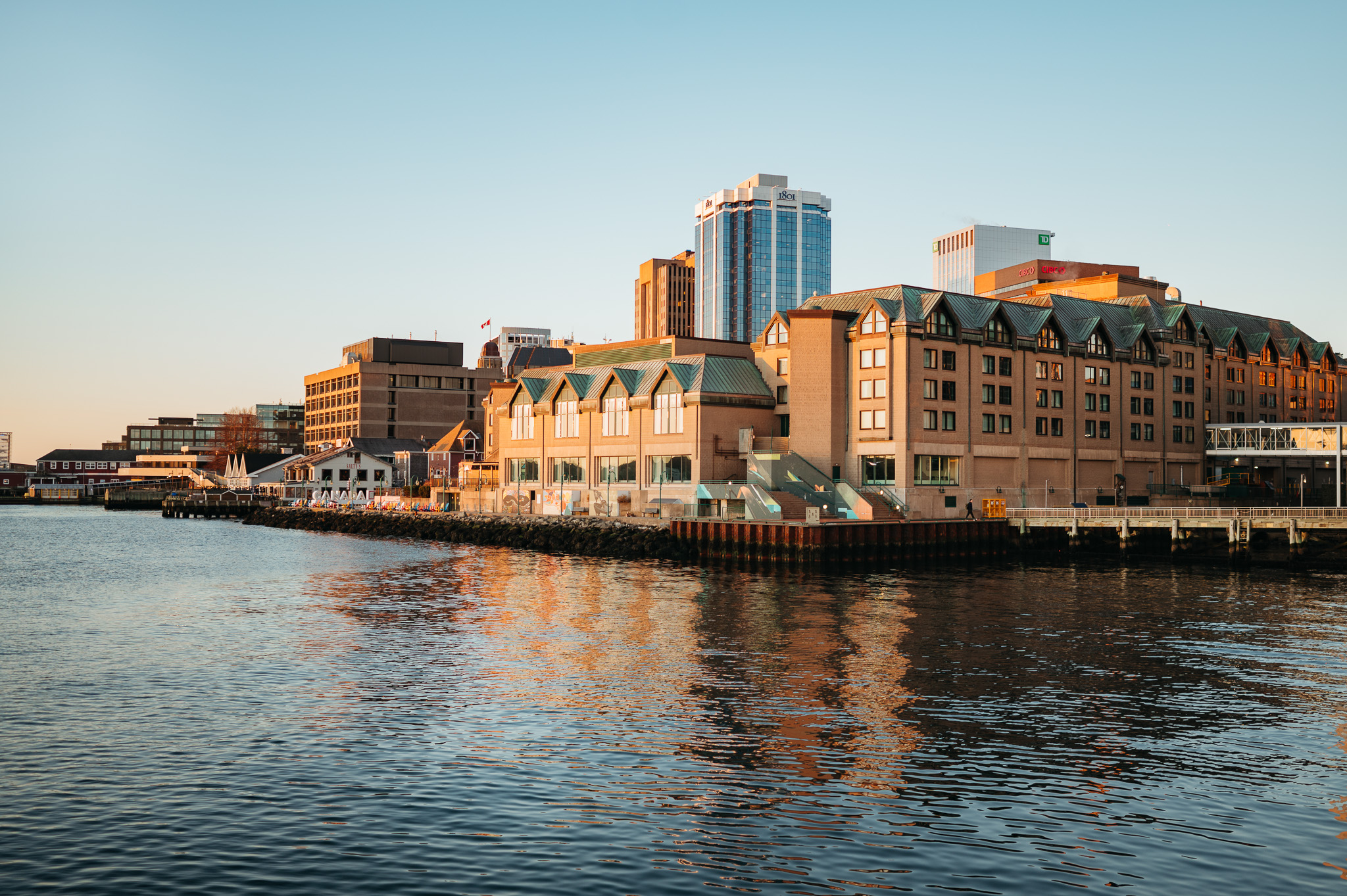 Halifax Marriott Harbourfront carousel image