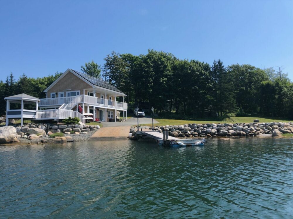 Cottage Cove Oceanfront Retreat image