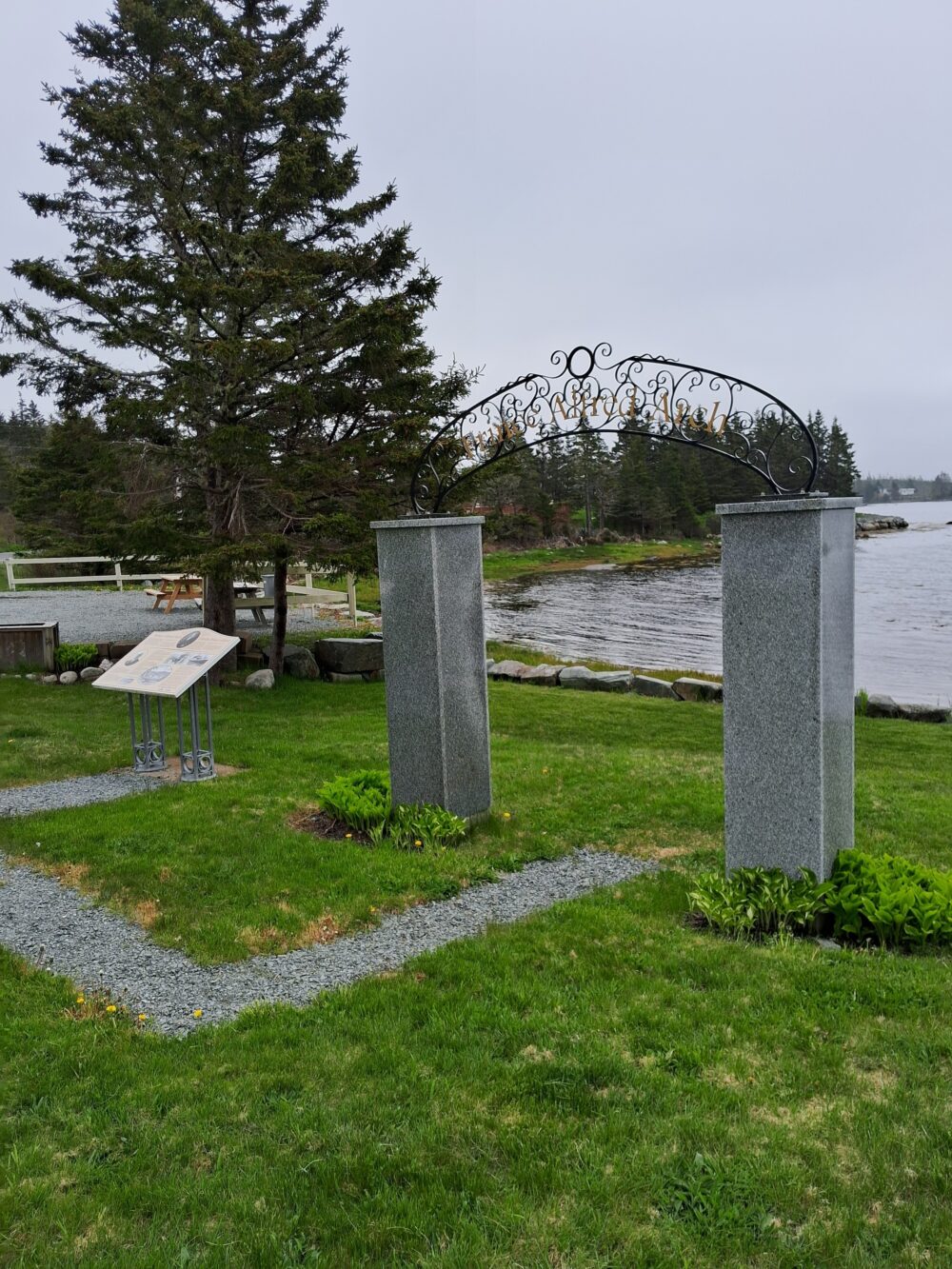 Prince Alfred Arch and Graeme Ferguson Memorial Park image